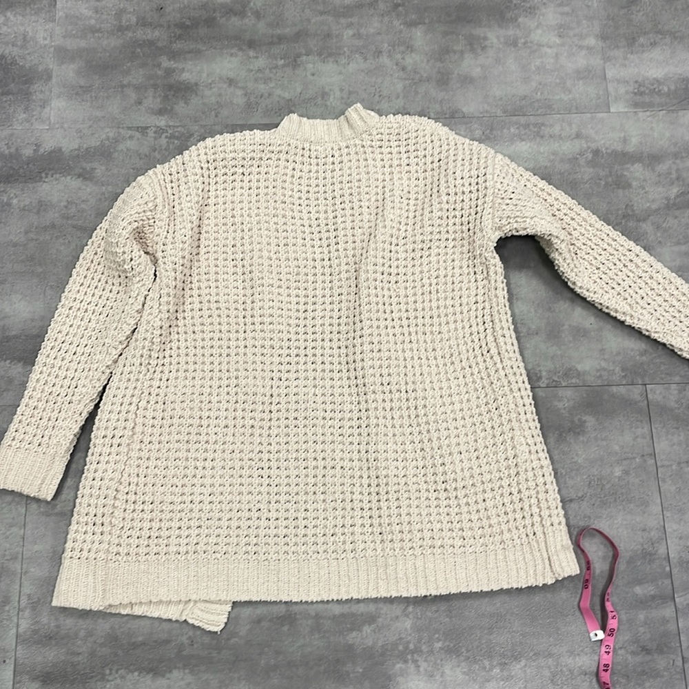 Medium moon and madison cream cardigan sweater - Picture 2 of 10
